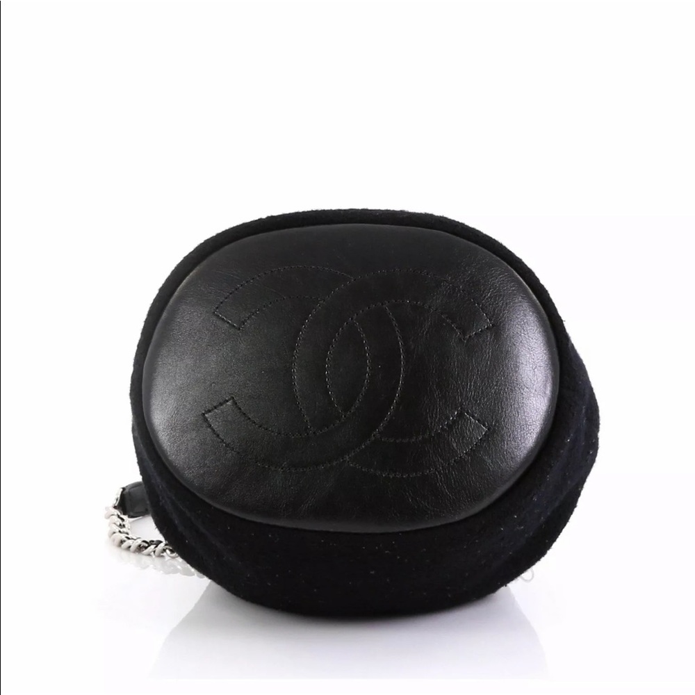 😎Chanel Bucket😎Sold! - Picture 5 of 10